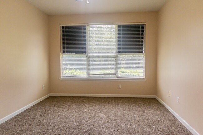 Building Photo - 6589 White Blossom Cir