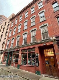 Building Photo - 37 Maiden Ln