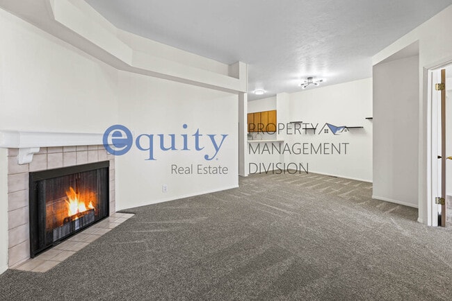 Building Photo - Beacon Hill Circle Condo