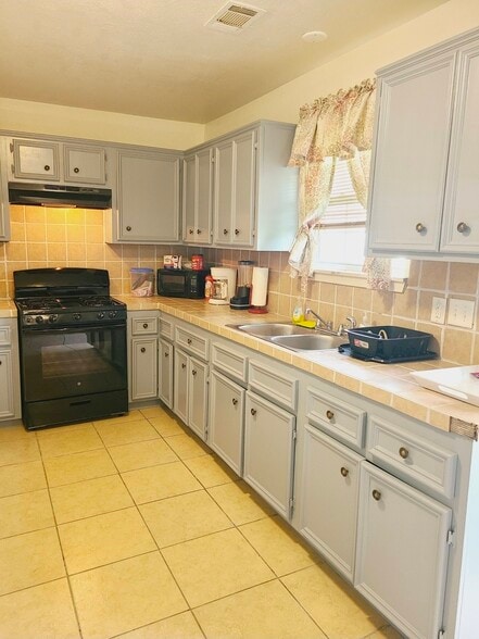 Building Photo - 7833 Wileyvale Rd