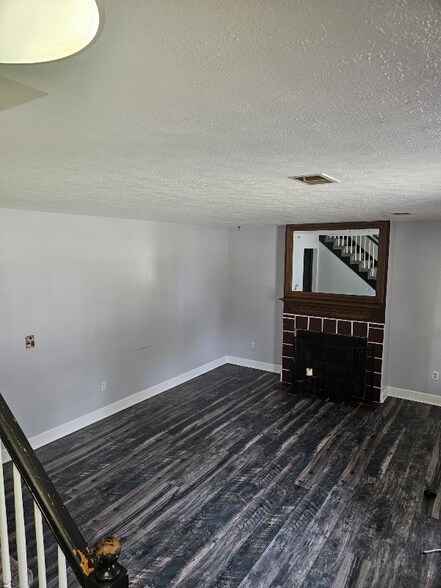 Building Photo - 109 Arthur Ct