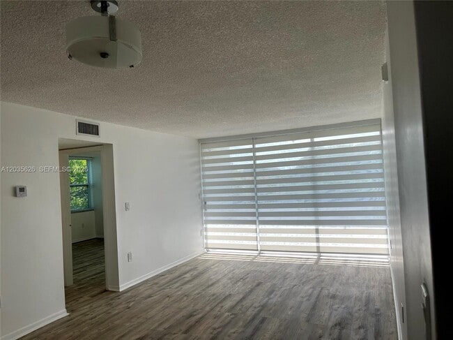 Building Photo - 802 NW 87th Ave