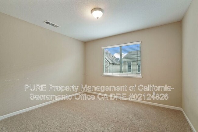 Building Photo - 441 Picasso Cir