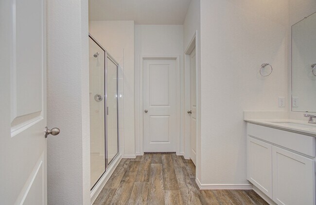 Building Photo - 3046 Bloomsbury Ter Dr