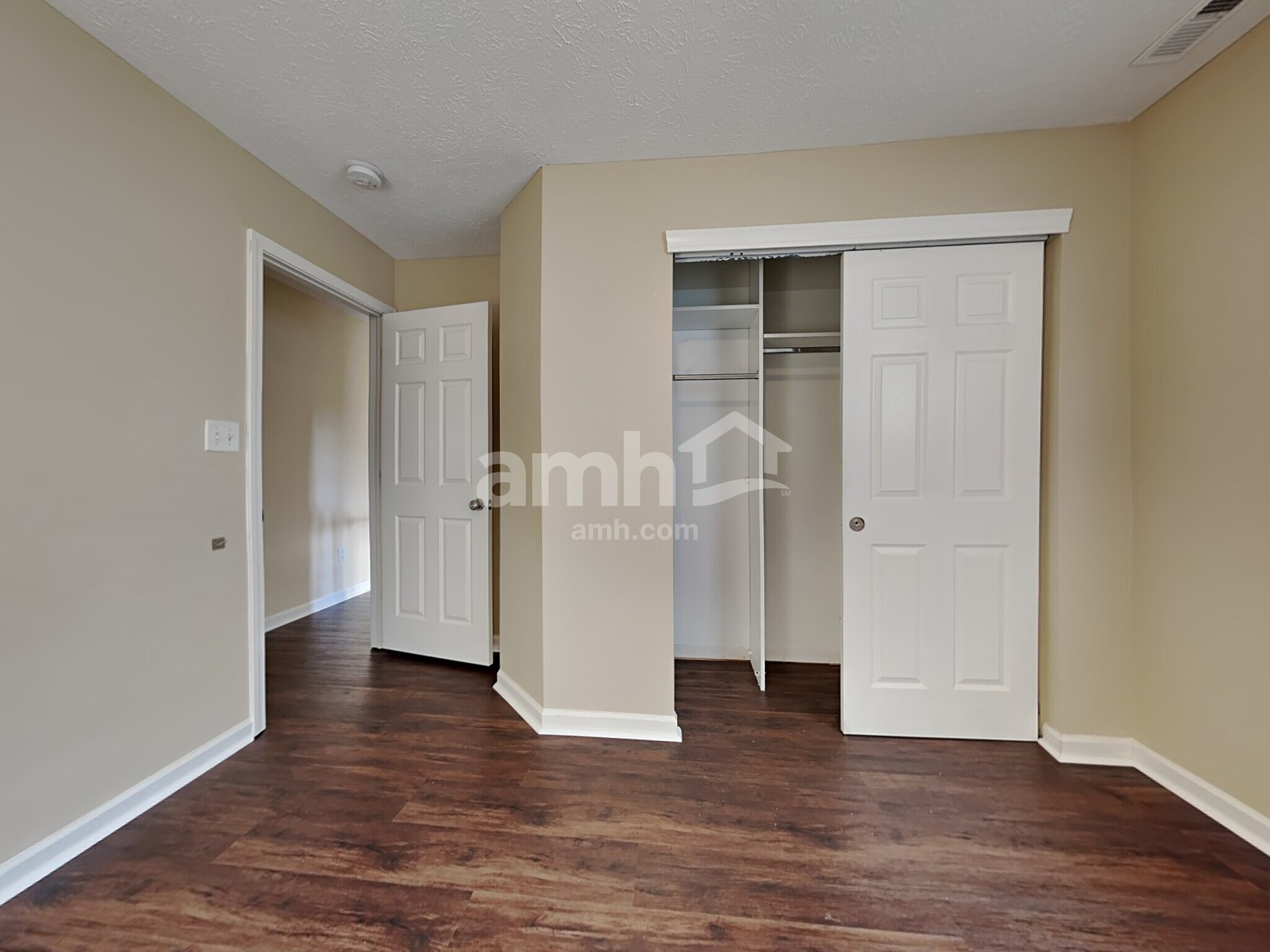 Building Photo - 16938 Cedar Creek Ln