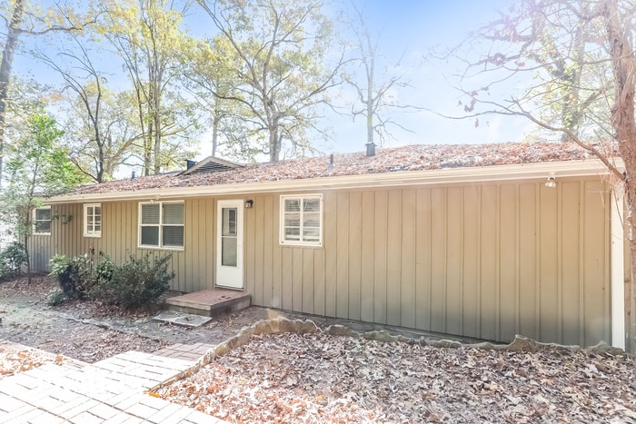 Building Photo - 3364 Valley Park Dr