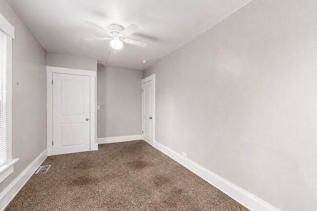 Building Photo - 24 E Blake Ave