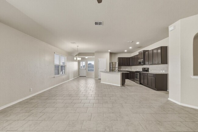 Building Photo - 8810 Double Oak