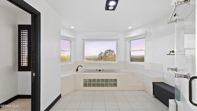 Building Photo - 871 Via Alegre Ln