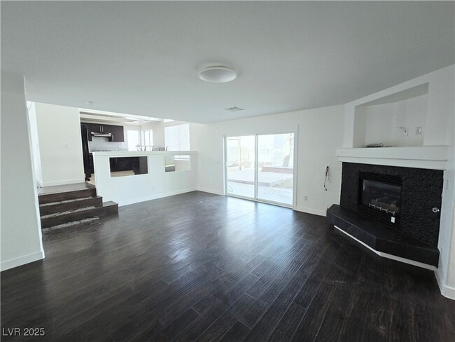 Building Photo - 8528 W Gilmore Ave