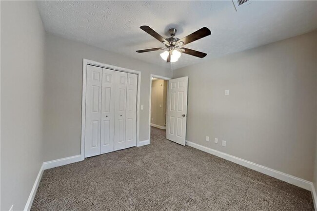 Building Photo - 5021 Limerick Ln