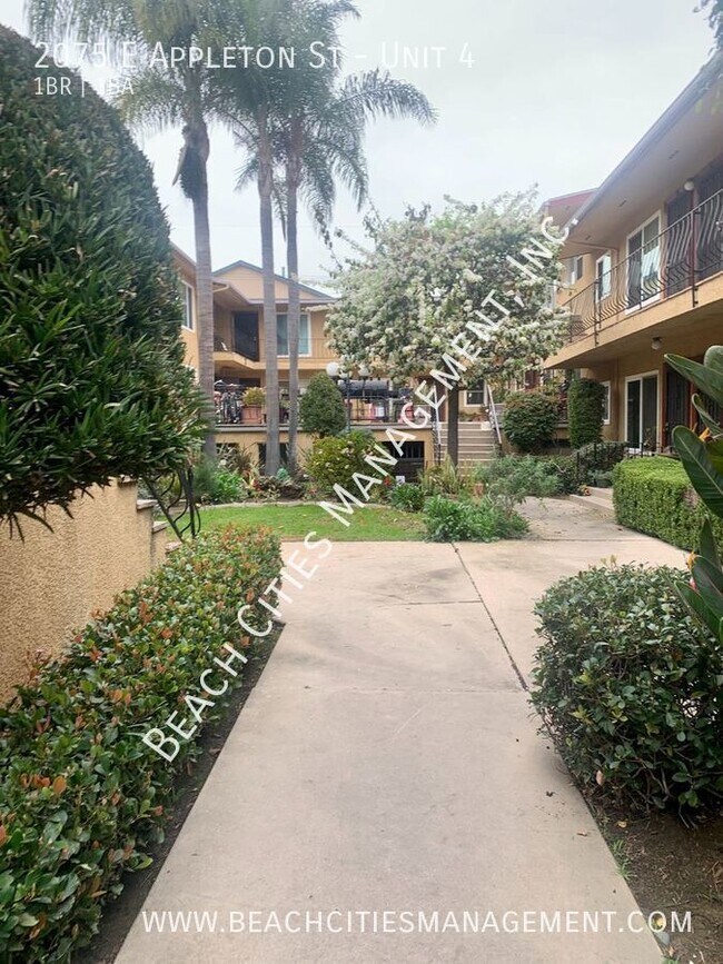 Building Photo - 2075 E Appleton St