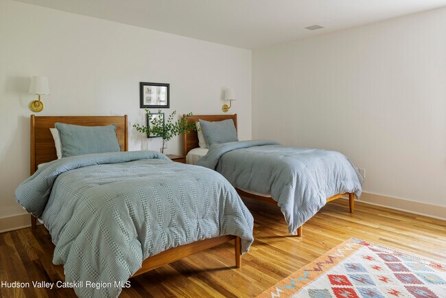 Building Photo - 243 Morton Rd