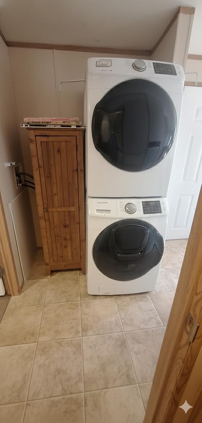 Building Photo - 111 County Rd 6037