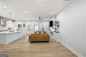Building Photo - 440 Millsap Wy