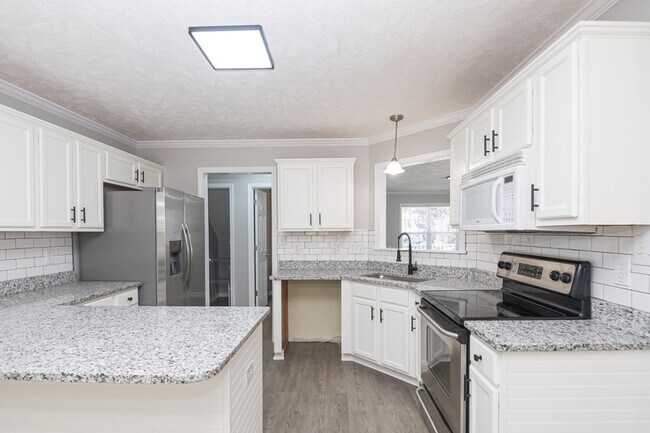 Building Photo - 3401 Connection Dr