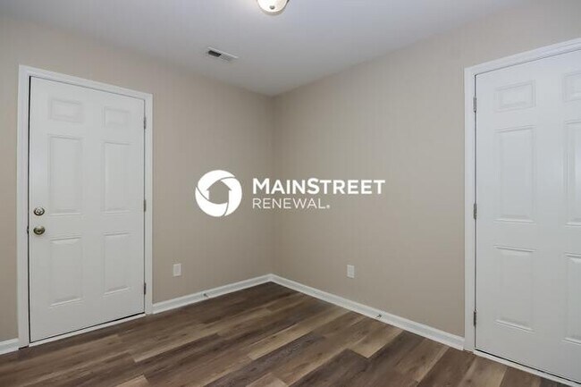 Building Photo - 3 Bedroom Pet-Friendly Home in Gastonia, NC with Main Street Renewal