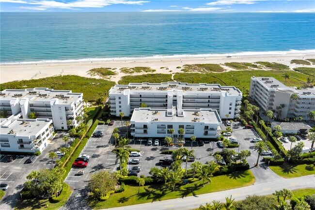 Building Photo - 1616 Ocean Dr