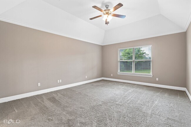 Building Photo - 619 Labarre Ln