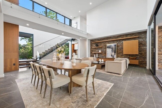 Building Photo - 3500 Cactus Wren Way