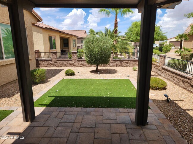 Building Photo - 416 N Questa Trail