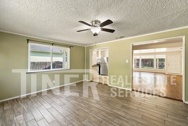 Building Photo - 2511 Cathay Wy