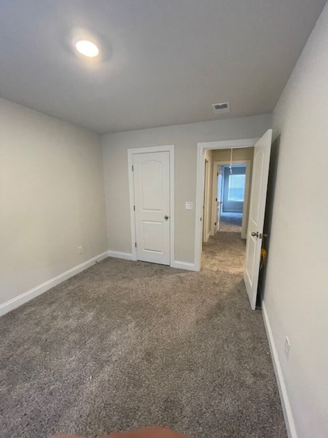 Building Photo - 4528 Skywood Ln