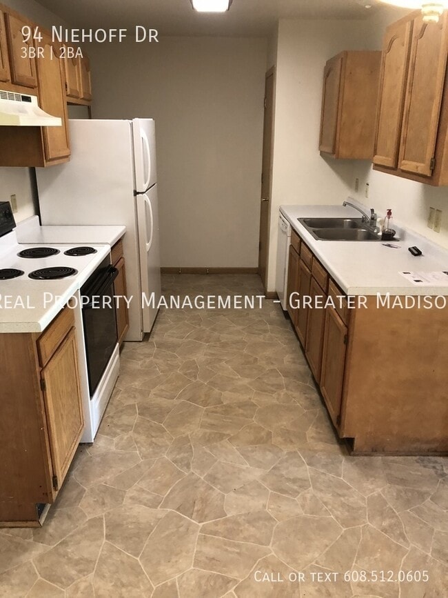 Building Photo - 94 Niehoff Dr