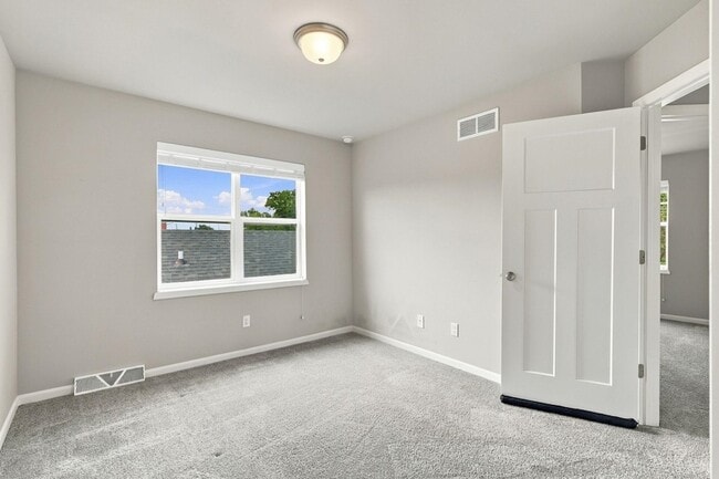 Building Photo - 6158 Driscoll Dr