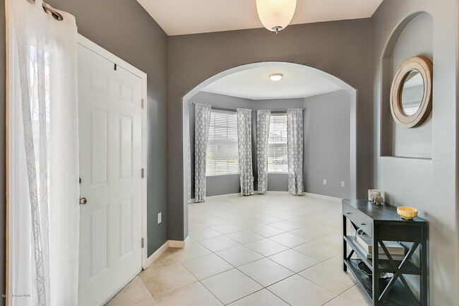 Building Photo - Sawgrass Lakes