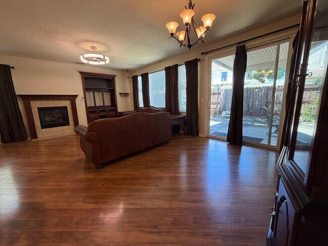 Building Photo - Spacious 4-Bedroom Elk Grove Home with Updated Kitchen, Quartz Countertops! VIEW TODAY!
