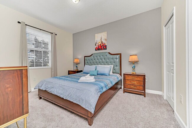 Building Photo - 9032 Stinger Dr