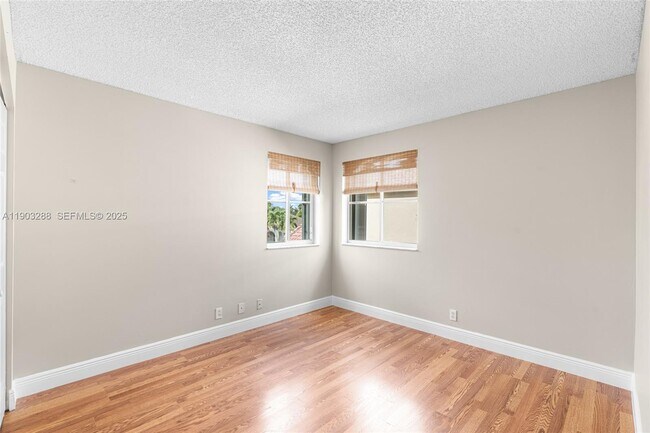 Building Photo - 4490 Foxtail Ln