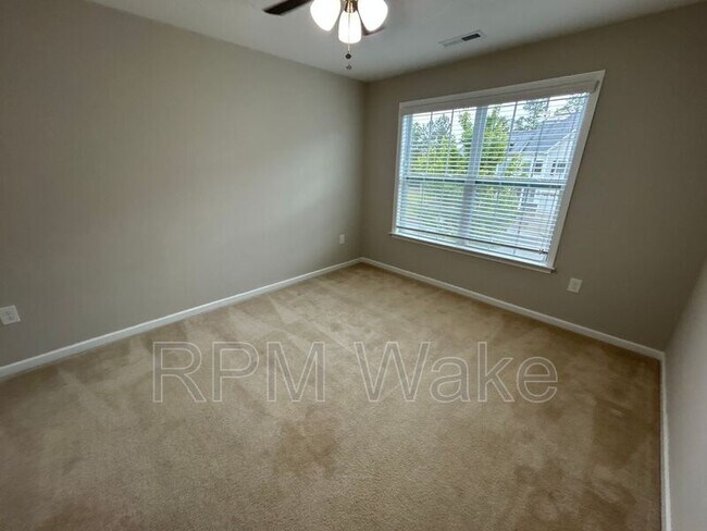 Building Photo - 217 Gulley Glen Dr