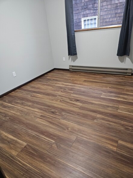 Building Photo - 514 E 25th St