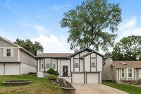 Building Photo - 4905 N White Ave