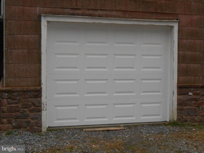 Building Photo - 169 Engle Ln