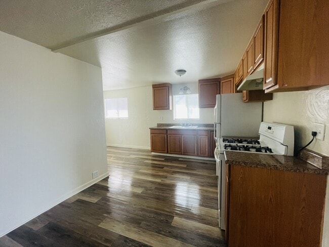 Building Photo - 467 McLean Rd