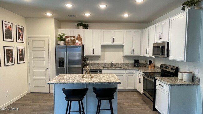 Building Photo - 19460 N 27th Pl