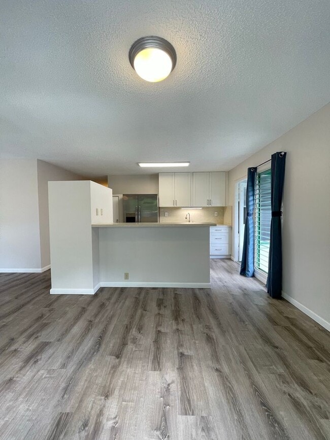 Building Photo - 282 Lunalilo Home Rd