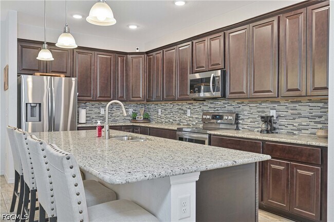 Building Photo - 8784 Cascade Price Cir
