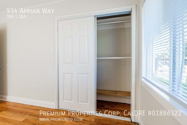 Building Photo - 934 Appian Way