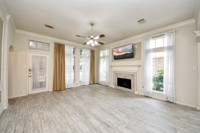 Building Photo - 1123 Spinnaker Way