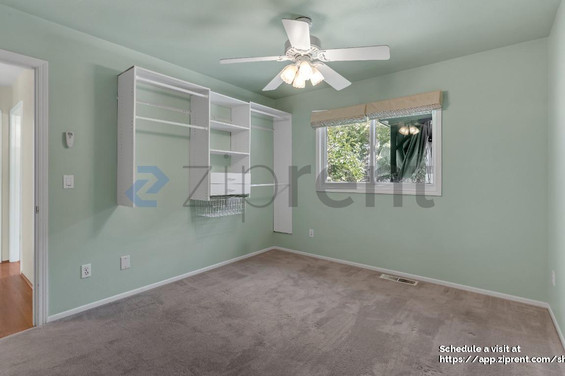 Building Photo - 1760 Kenard St NW