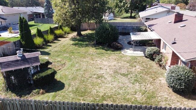 Building Photo - 2300 E Rahn Rd