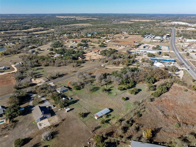 Building Photo - 105 Deep Lake Cir