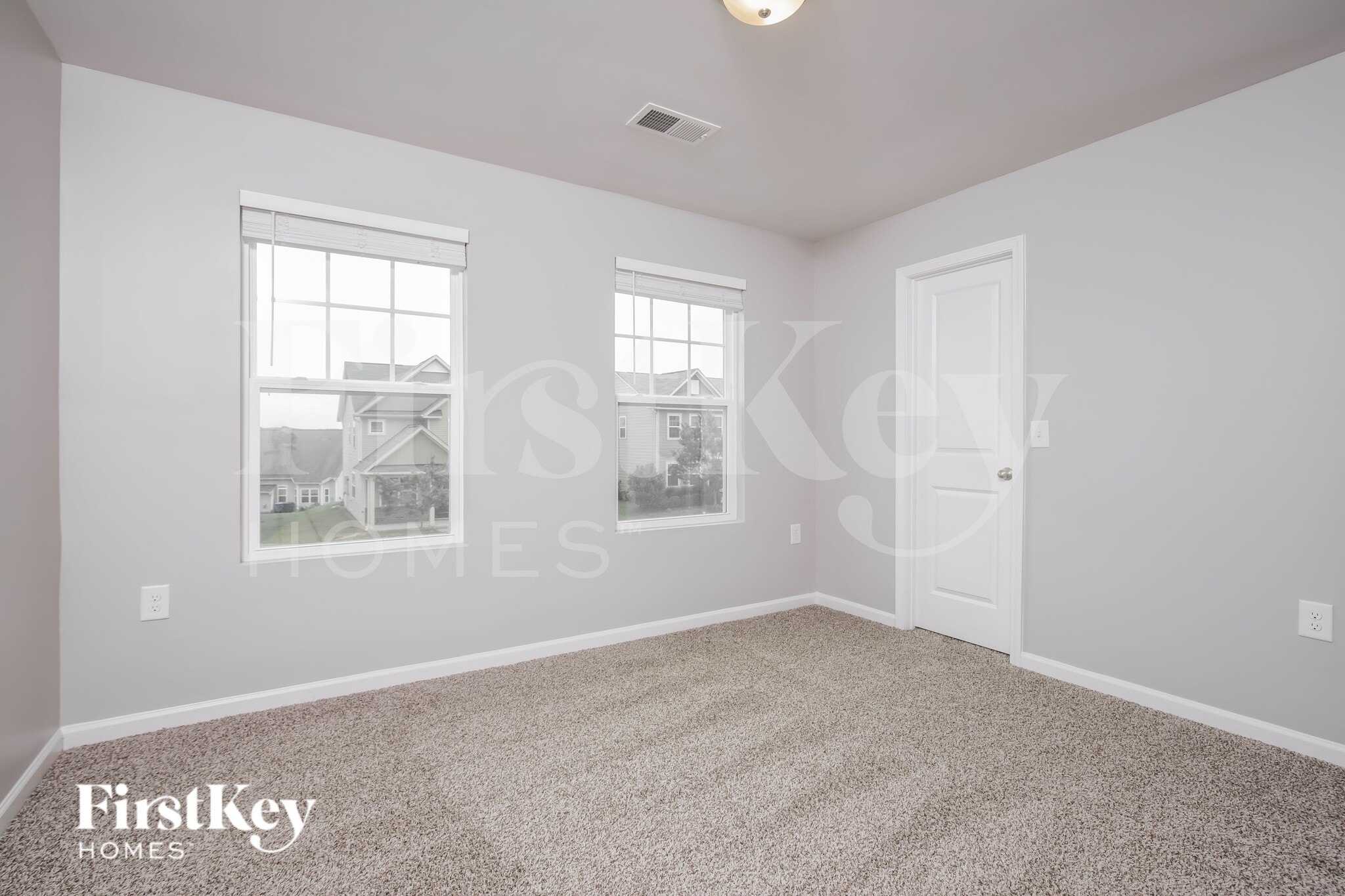 Building Photo - 636 Starry Sky Dr