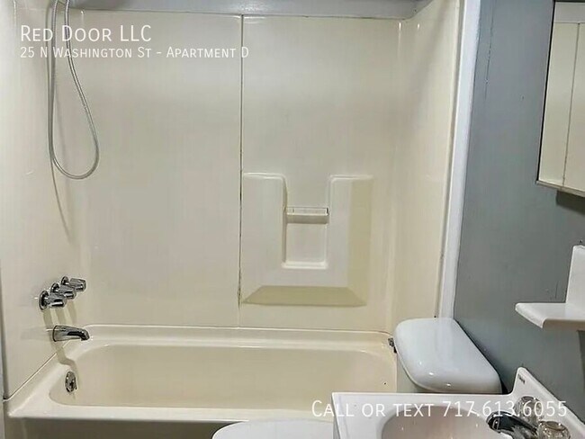 Building Photo - 25 N Washington St