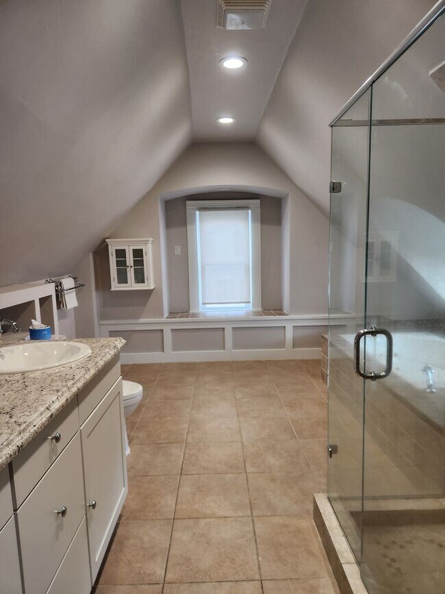 Building Photo - 1170 Peace Portal Dr