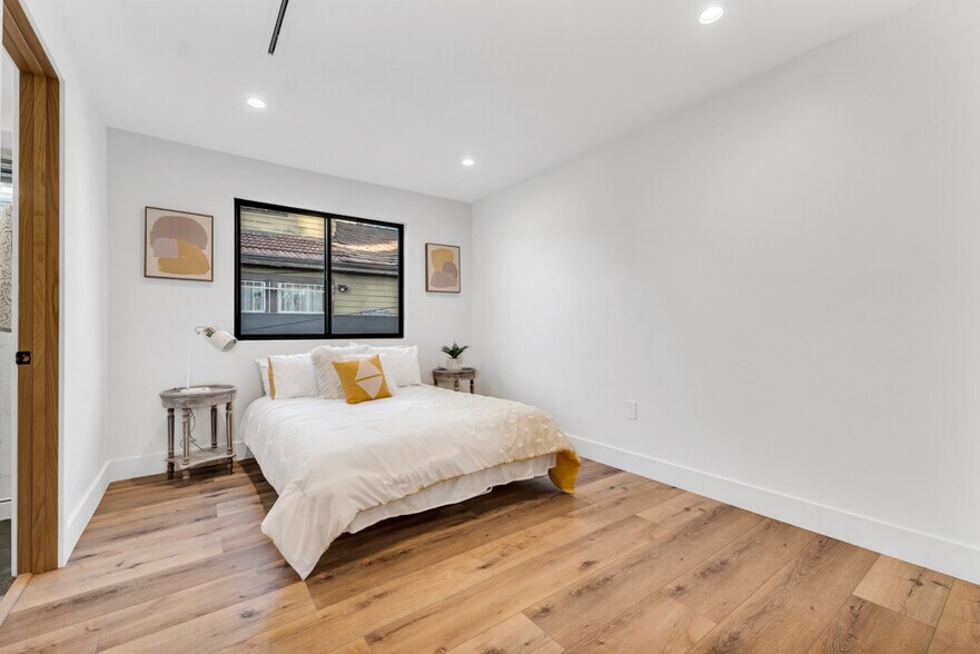 Building Photo - 653 N Wilton Pl